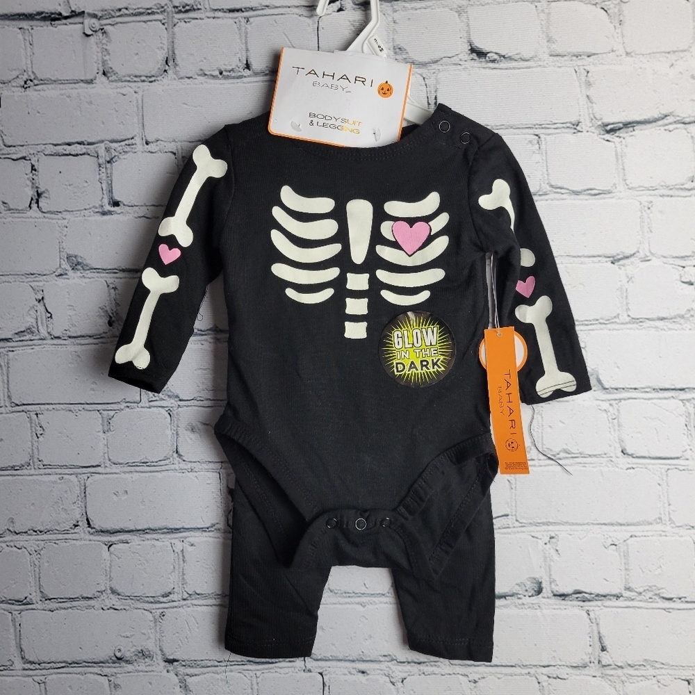 NWT Tahari Baby Glow-in-the-Dark Halloween Skeleton Set